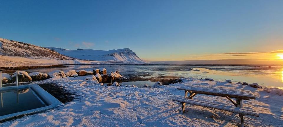 Vila Kirkjubraut - Church Street Talknafjordur Exteriér fotografie